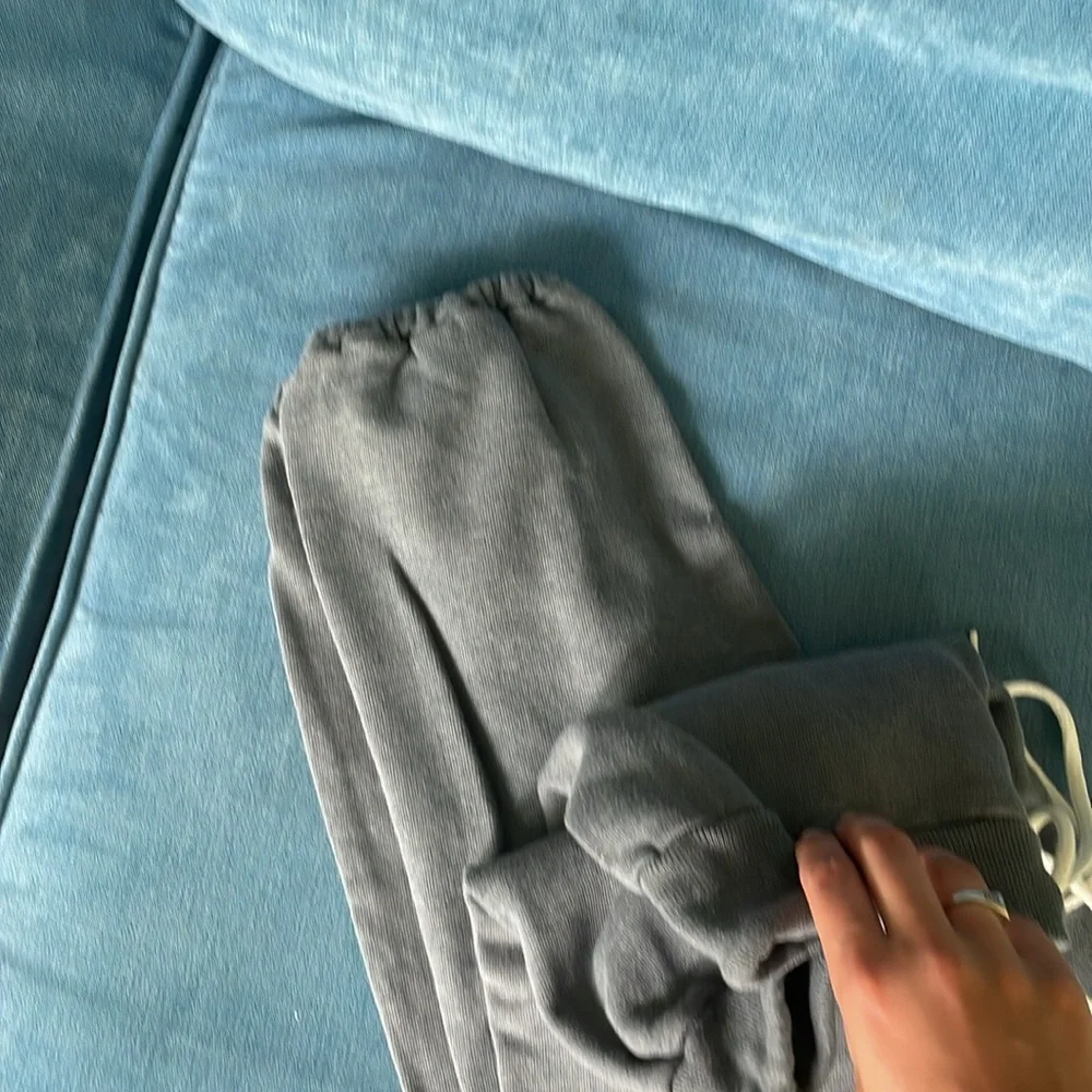 Basic Gray Sweatpants - Picture 2 of 4